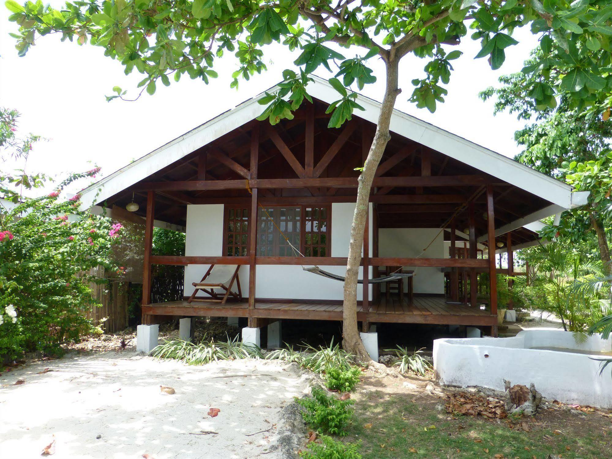 ทาลิมา บีช วิลล่า แอนด์ ไดฟ์ รีสอร์ท Cebu ภายนอก รูปภาพ